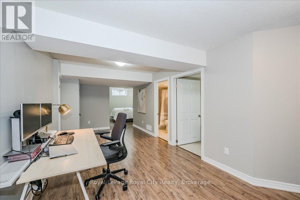 












28 - 714 WILLOW ROAD

,
Guelph (Willow West/Sugarbush/West Acres),




Ontario
N1K0B7

