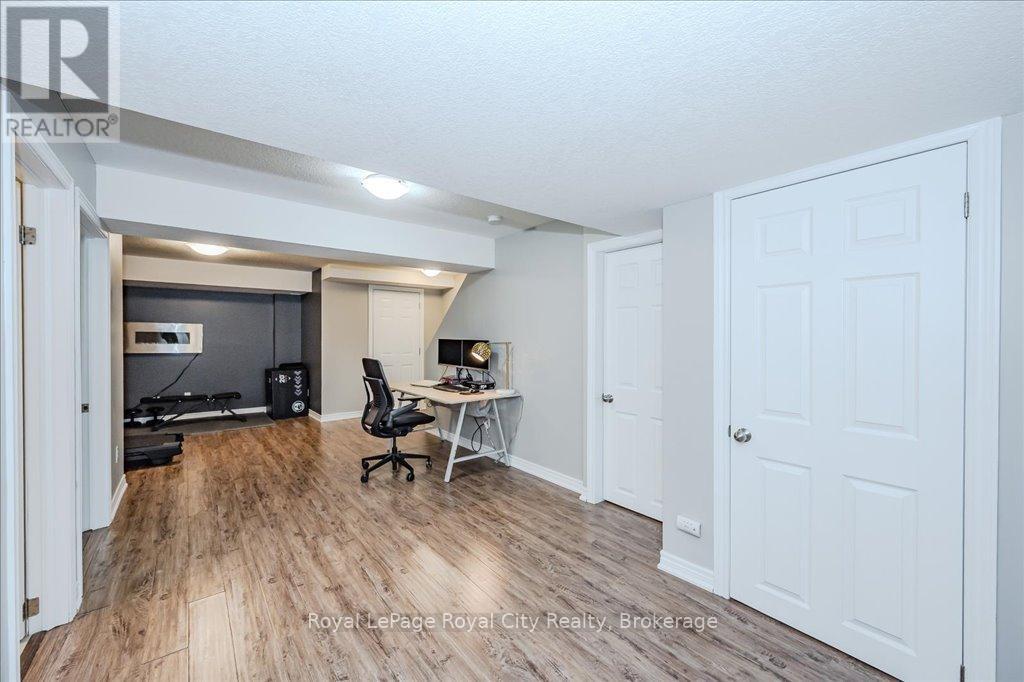 












28 - 714 WILLOW ROAD

,
Guelph (Willow West/Sugarbush/West Acres),




Ontario
N1K0B7

