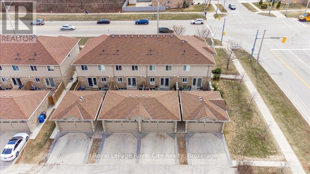 












28 - 714 WILLOW ROAD

,
Guelph (Willow West/Sugarbush/West Acres),




Ontario
N1K0B7

