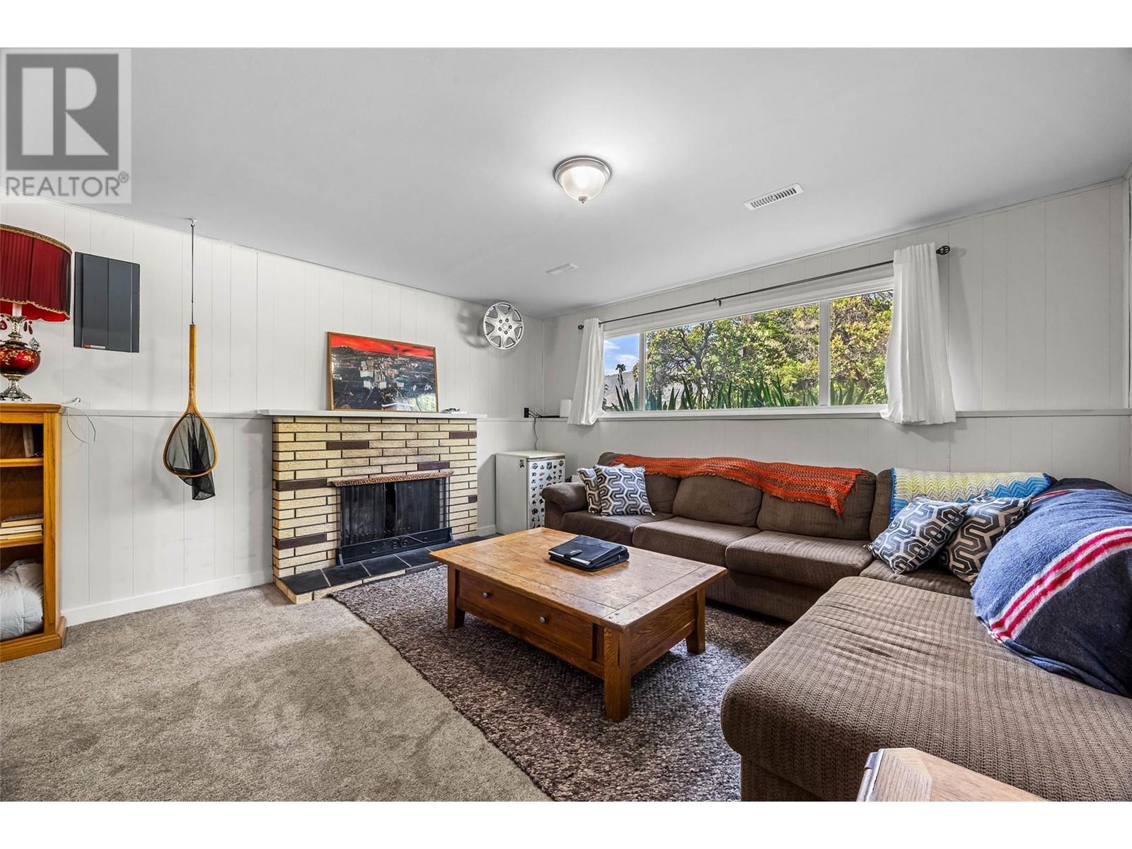 












2103 Valleyview Drive

,
Kamloops,




British Columbia
V2C4C3

