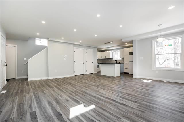 









571


Burrows

AVE,
Winnipeg,




MB
R2W 2A5

