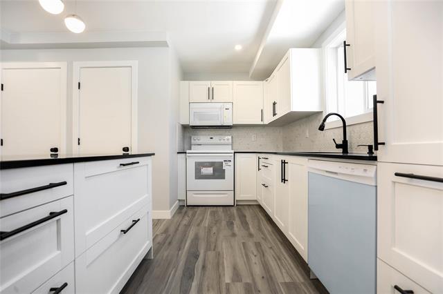 









571


Burrows

AVE,
Winnipeg,




MB
R2W 2A5


