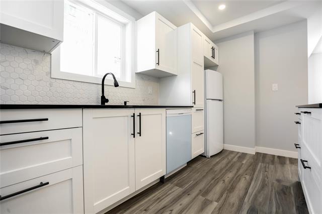 









571


Burrows

AVE,
Winnipeg,




MB
R2W 2A5

