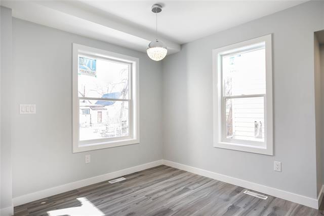 









571


Burrows

AVE,
Winnipeg,




MB
R2W 2A5

