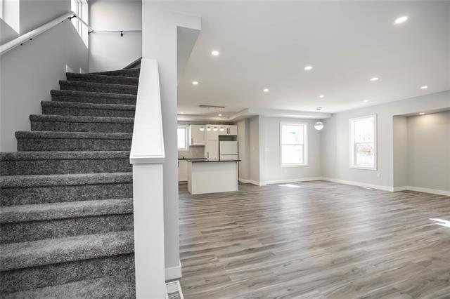 









571


Burrows

AVE,
Winnipeg,




MB
R2W 2A5

