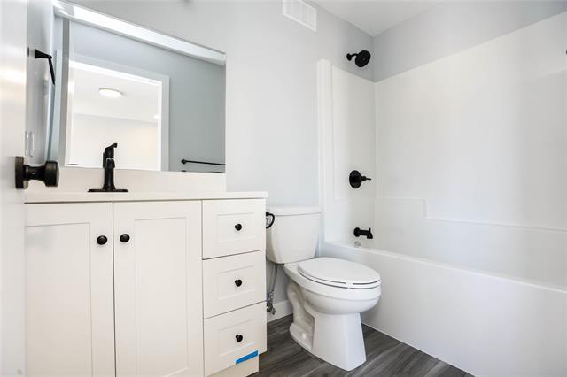 









571


Burrows

AVE,
Winnipeg,




MB
R2W 2A5

