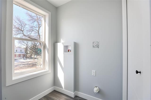 









571


Burrows

AVE,
Winnipeg,




MB
R2W 2A5

