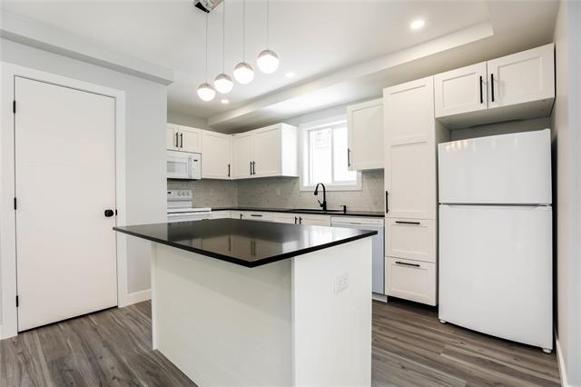 









571


Burrows

AVE,
Winnipeg,




MB
R2W 2A5

