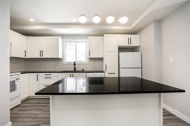 









571


Burrows

AVE,
Winnipeg,




MB
R2W 2A5

