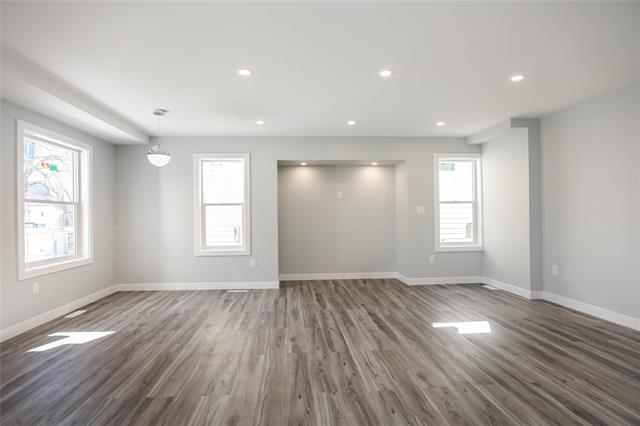 









571


Burrows

AVE,
Winnipeg,




MB
R2W 2A5

