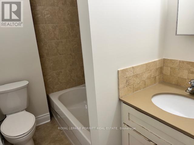 












4 - 3511 LAKE SHORE BOULEVARD W

,
Toronto,




Ontario
M8W1N5


