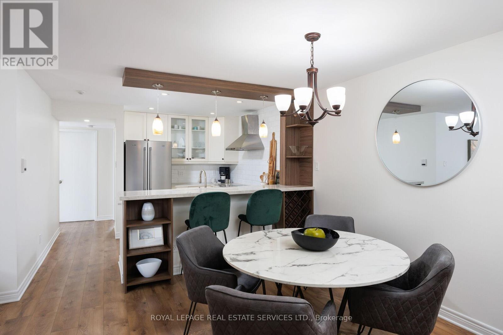 












1021 - 1504 PILGRIMS WAY

,
Oakville,




Ontario
L6M3H1

