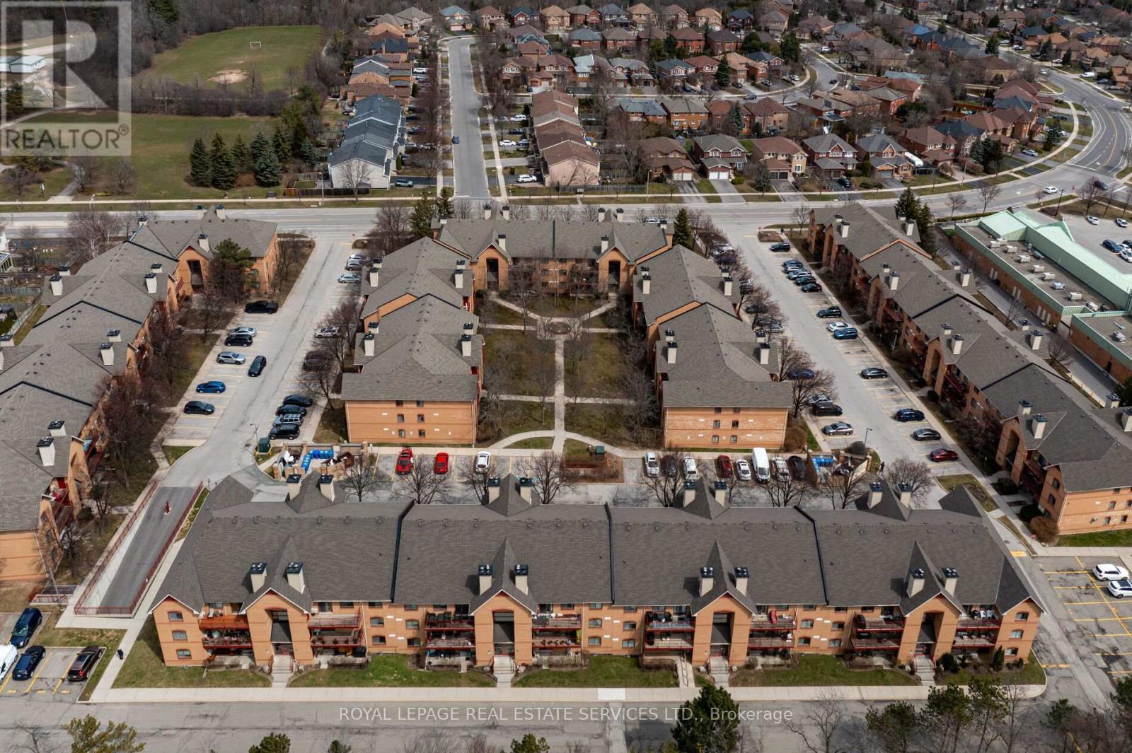 












1021 - 1504 PILGRIMS WAY

,
Oakville,




Ontario
L6M3H1

