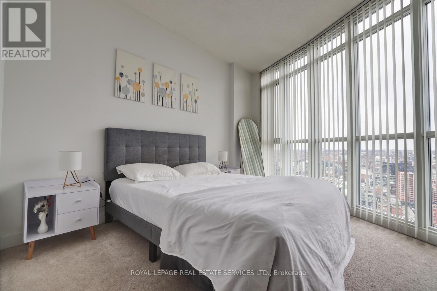 












3902 - 21 ICEBOAT TERRACE

,
Toronto,




Ontario
M5V4A9

