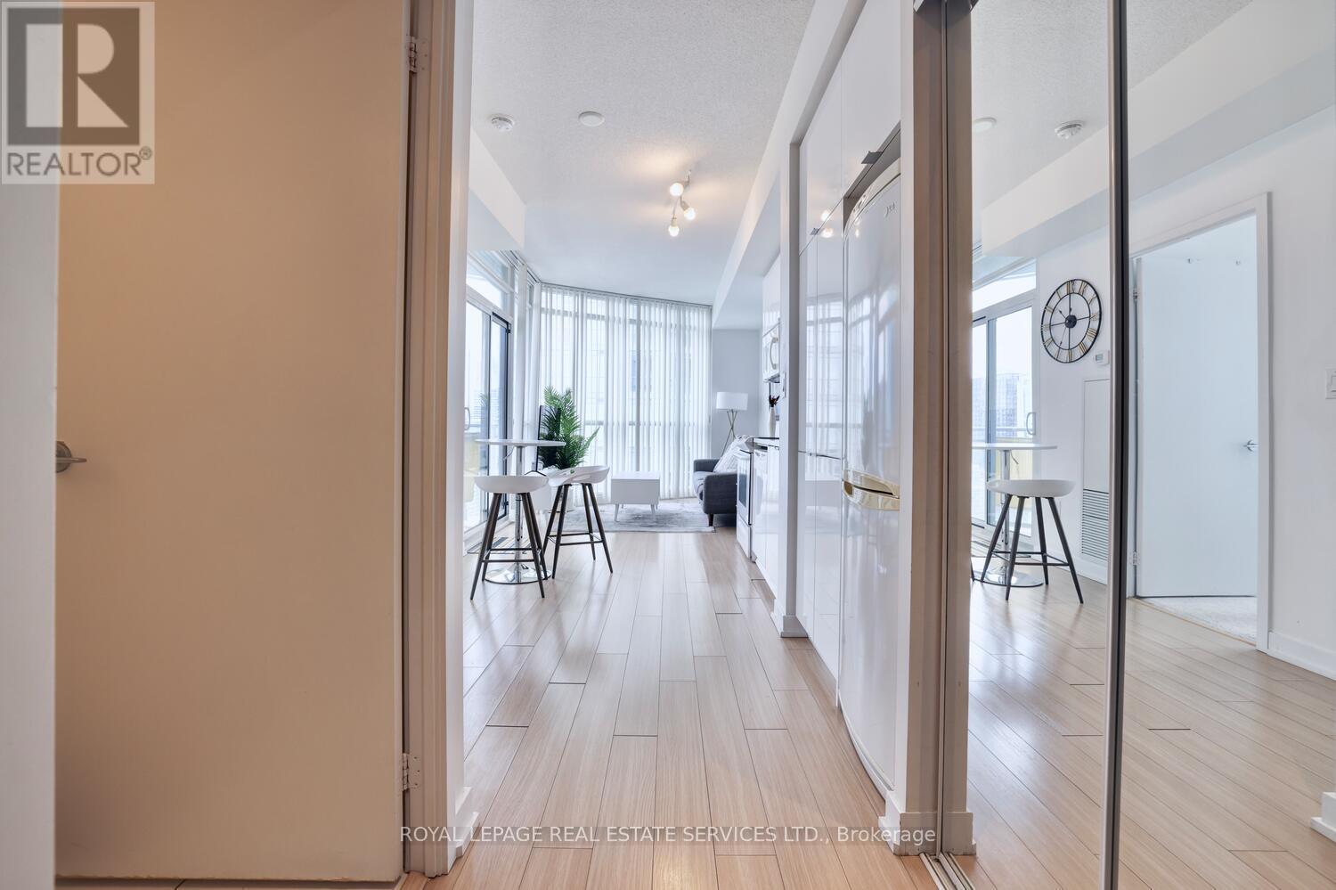 












3902 - 21 ICEBOAT TERRACE

,
Toronto,




Ontario
M5V4A9

