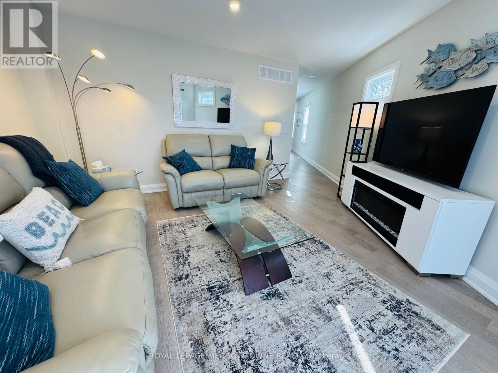 












63 BELFAST ROAD S

,
Fort Erie,




Ontario
L0S1B0


