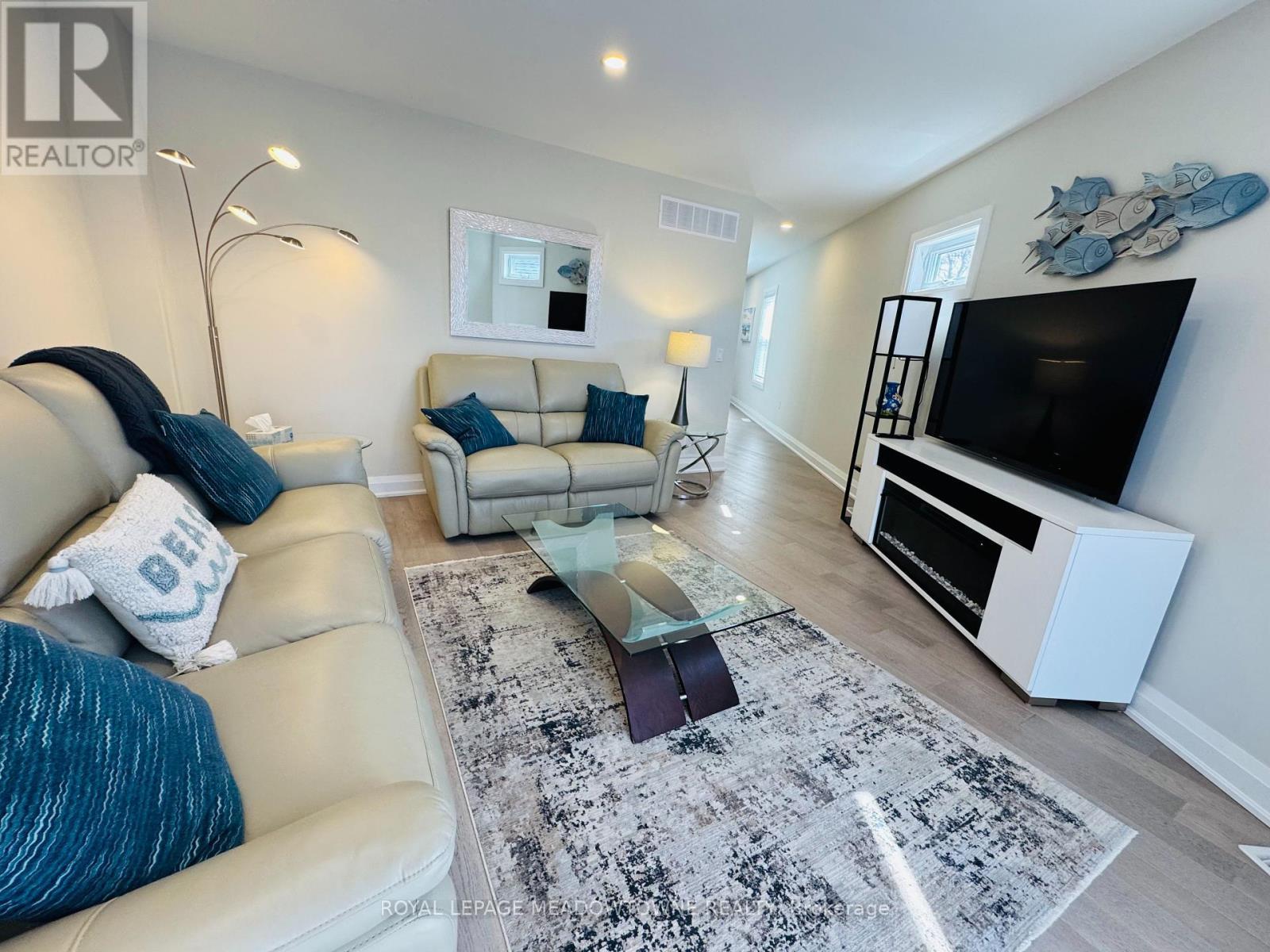 












63 BELFAST ROAD S

,
Fort Erie,




Ontario
L0S1B0


