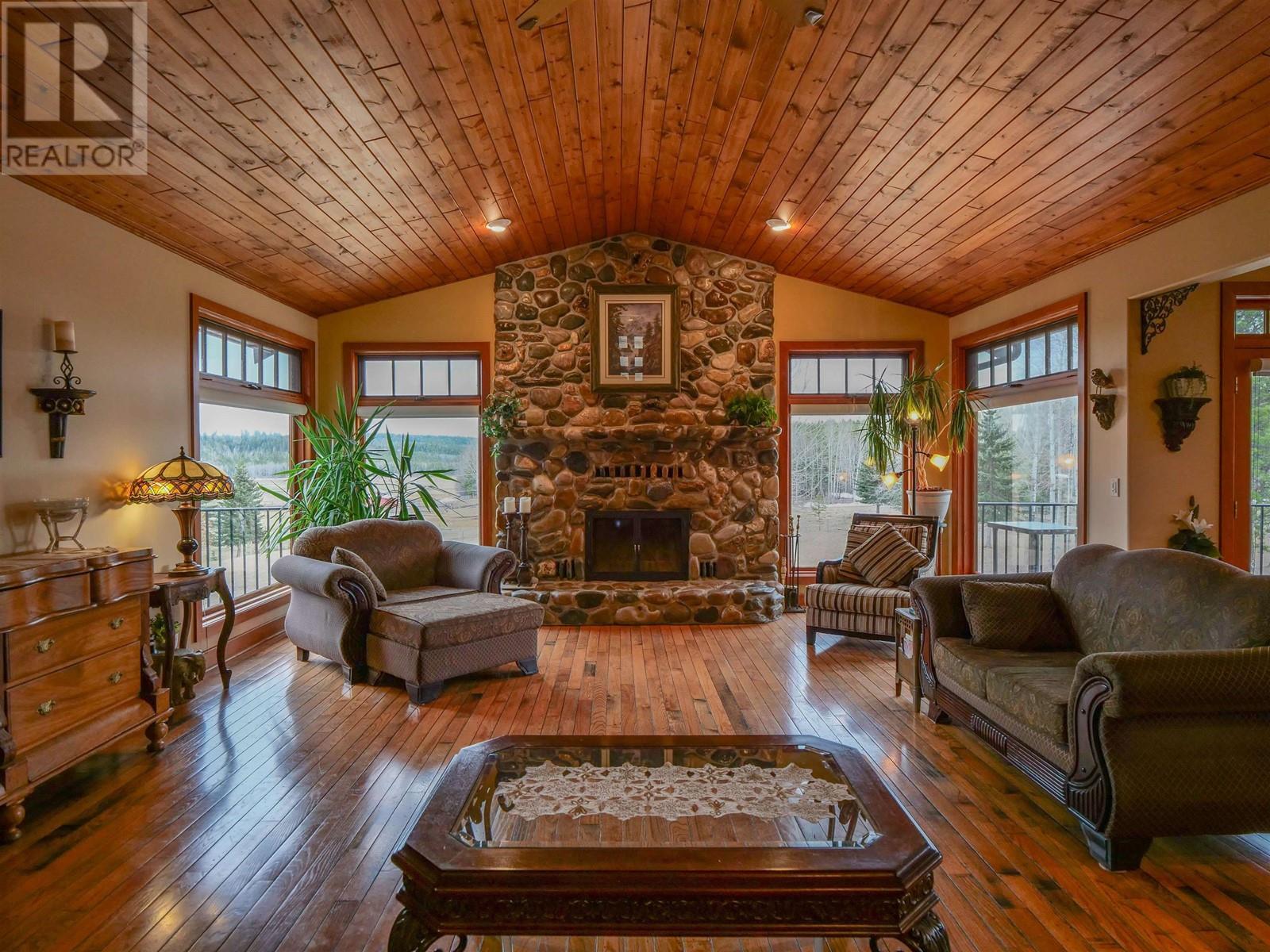 












2760 ERNST ROAD

,
Quesnel,




British Columbia
V2J6H6

