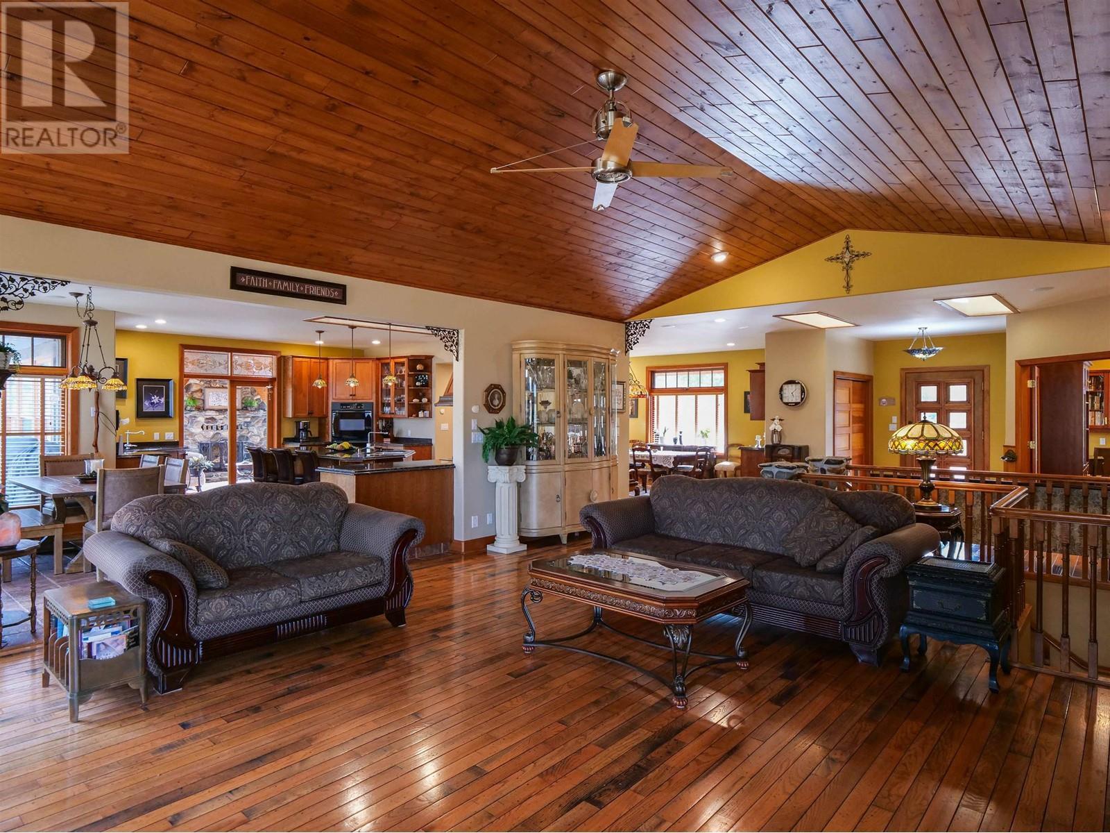 












2760 ERNST ROAD

,
Quesnel,




British Columbia
V2J6H6

