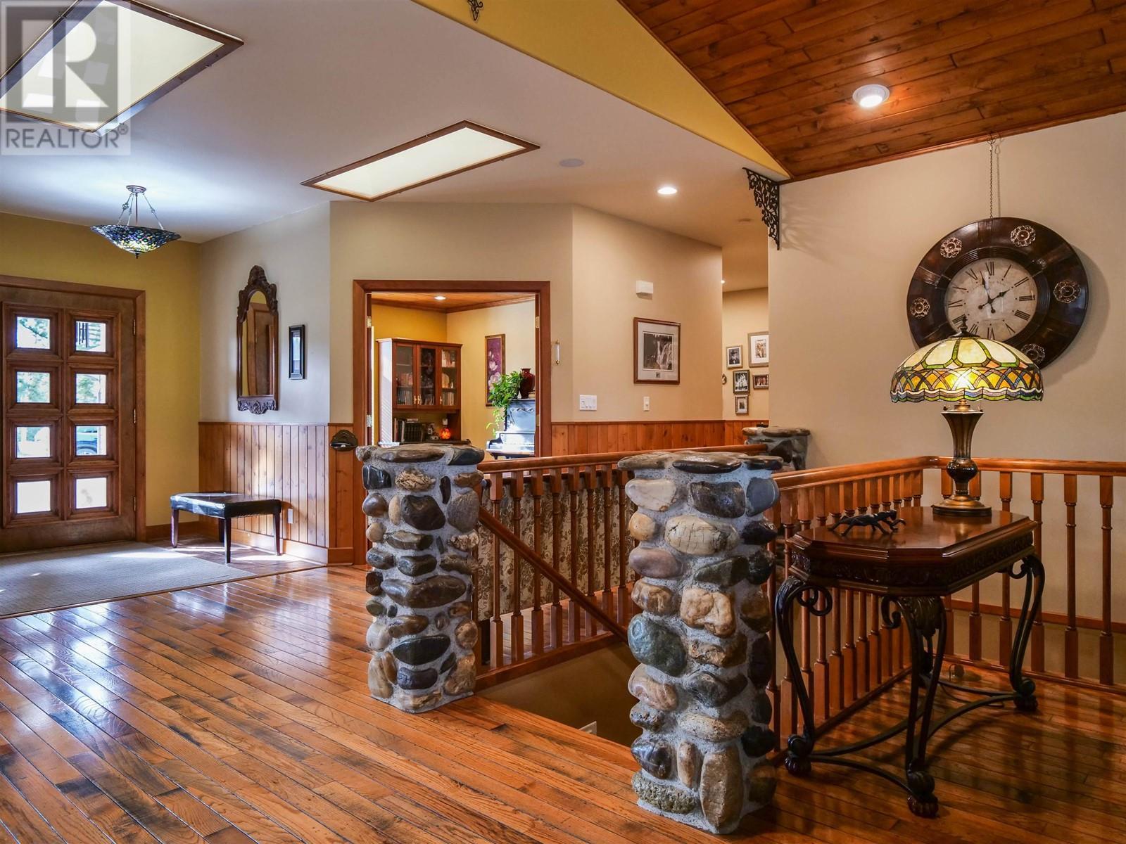 












2760 ERNST ROAD

,
Quesnel,




British Columbia
V2J6H6

