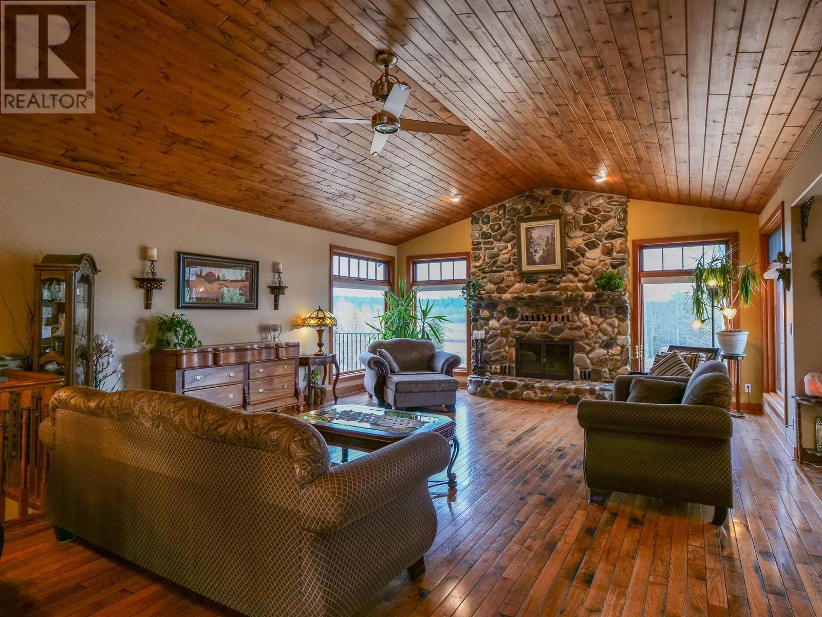 












2760 ERNST ROAD

,
Quesnel,




British Columbia
V2J6H6

