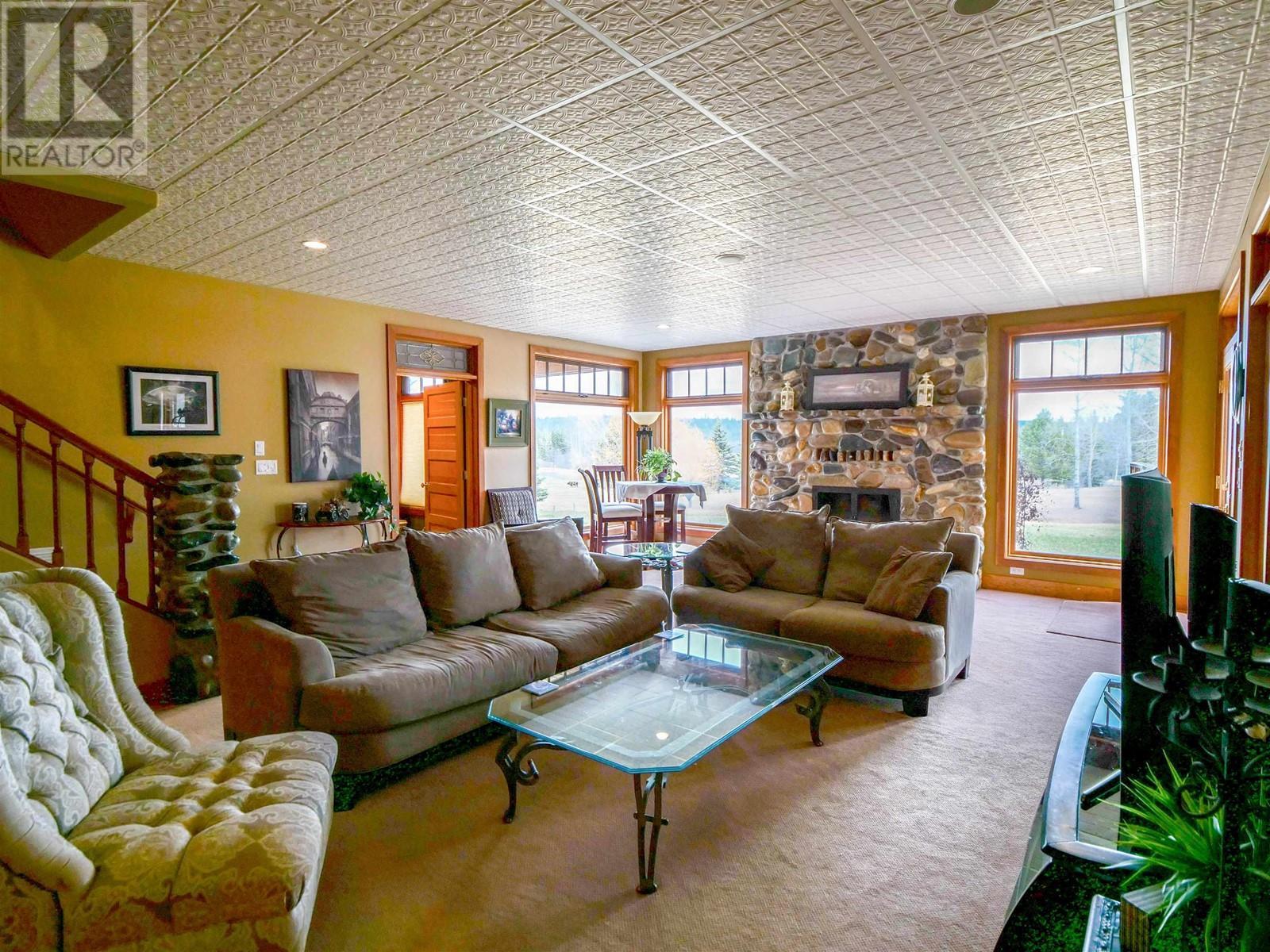 












2760 ERNST ROAD

,
Quesnel,




British Columbia
V2J6H6

