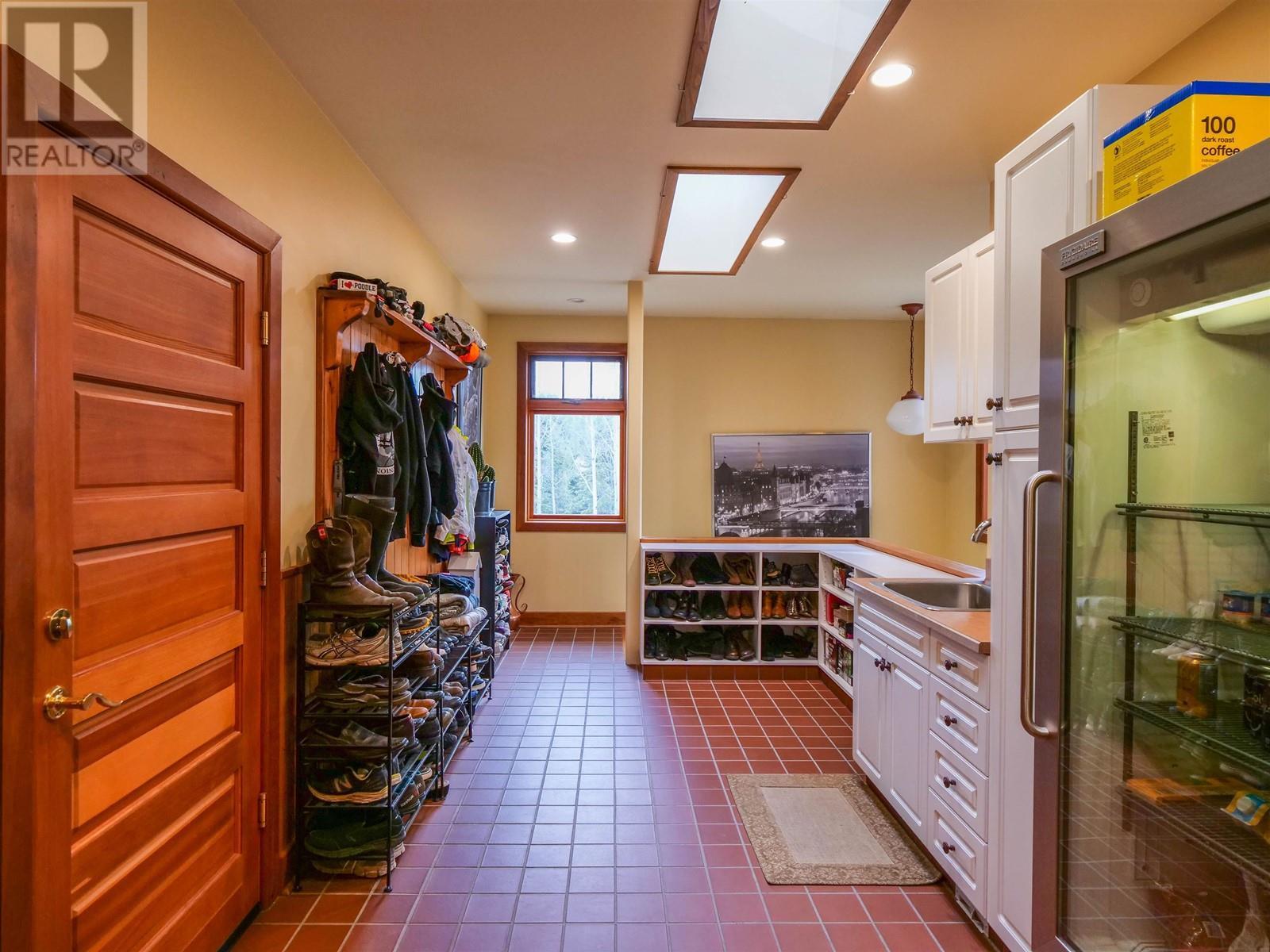 












2760 ERNST ROAD

,
Quesnel,




British Columbia
V2J6H6


