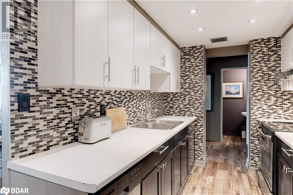 












120 DUKE Street Unit# 808

,
Hamilton,




Ontario
L8P4T1

