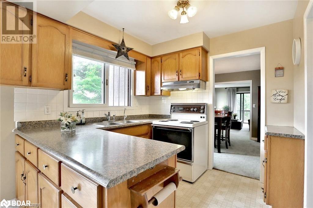 












225/269 CAMPBELL Avenue E

,
Campbellville,




Ontario
L0P1B0

