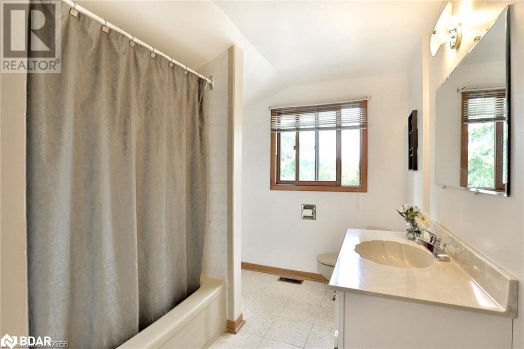 












225/269 CAMPBELL Avenue E

,
Campbellville,




Ontario
L0P1B0


