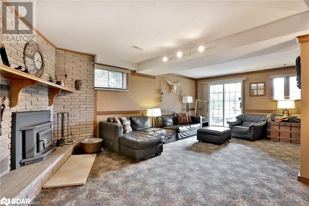 












225/269 CAMPBELL Avenue E

,
Campbellville,




Ontario
L0P1B0

