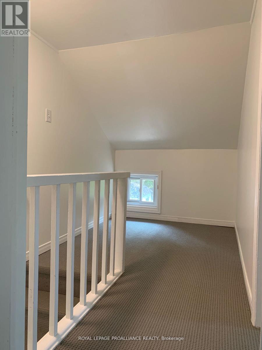 












90-92 CAVAN STREET

,
Port Hope,




Ontario
L1A3B7

