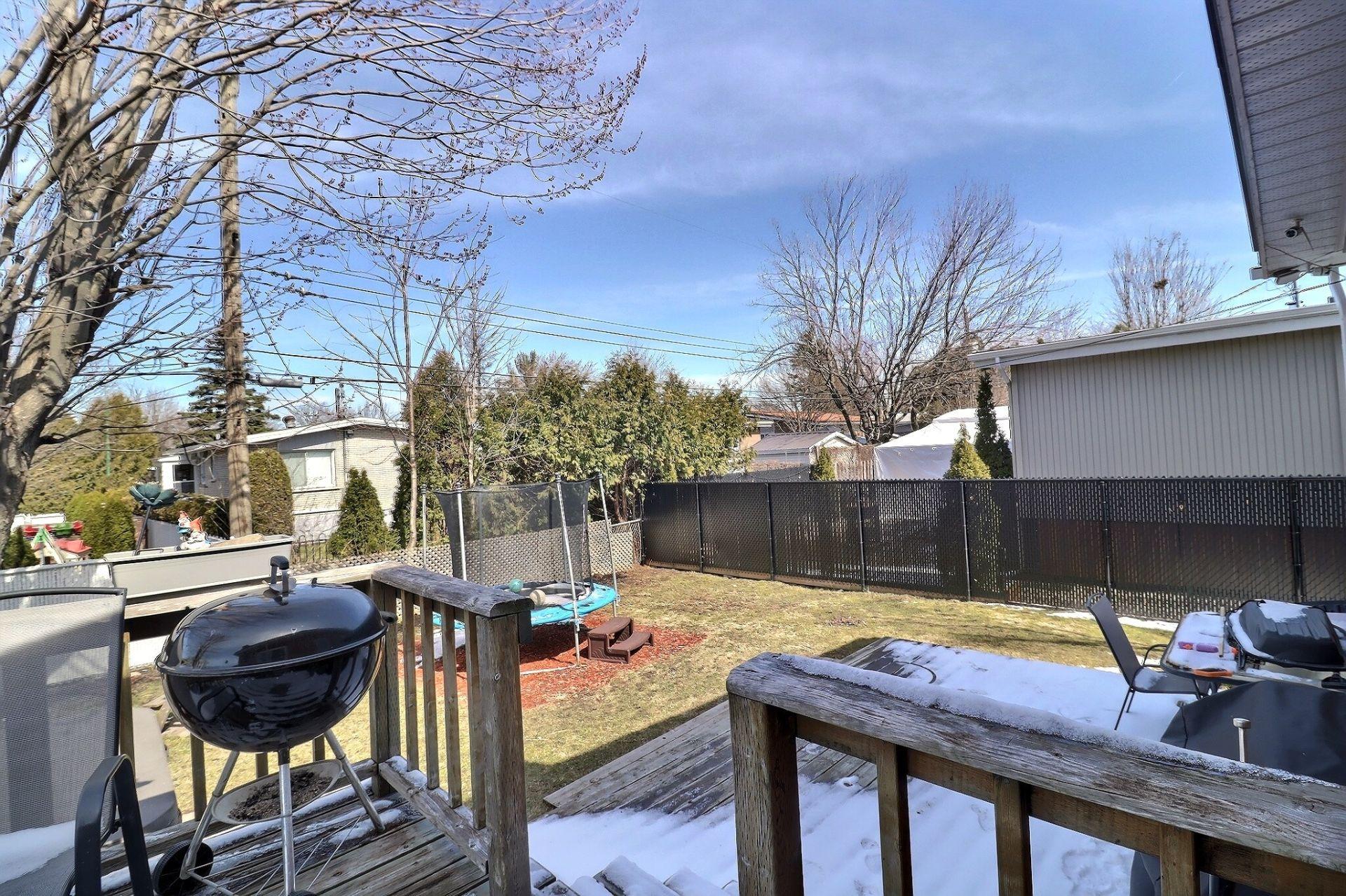 









90


Rue Chalmers

,
Longueuil (Greenfield Park),




QC
J4V3A5

