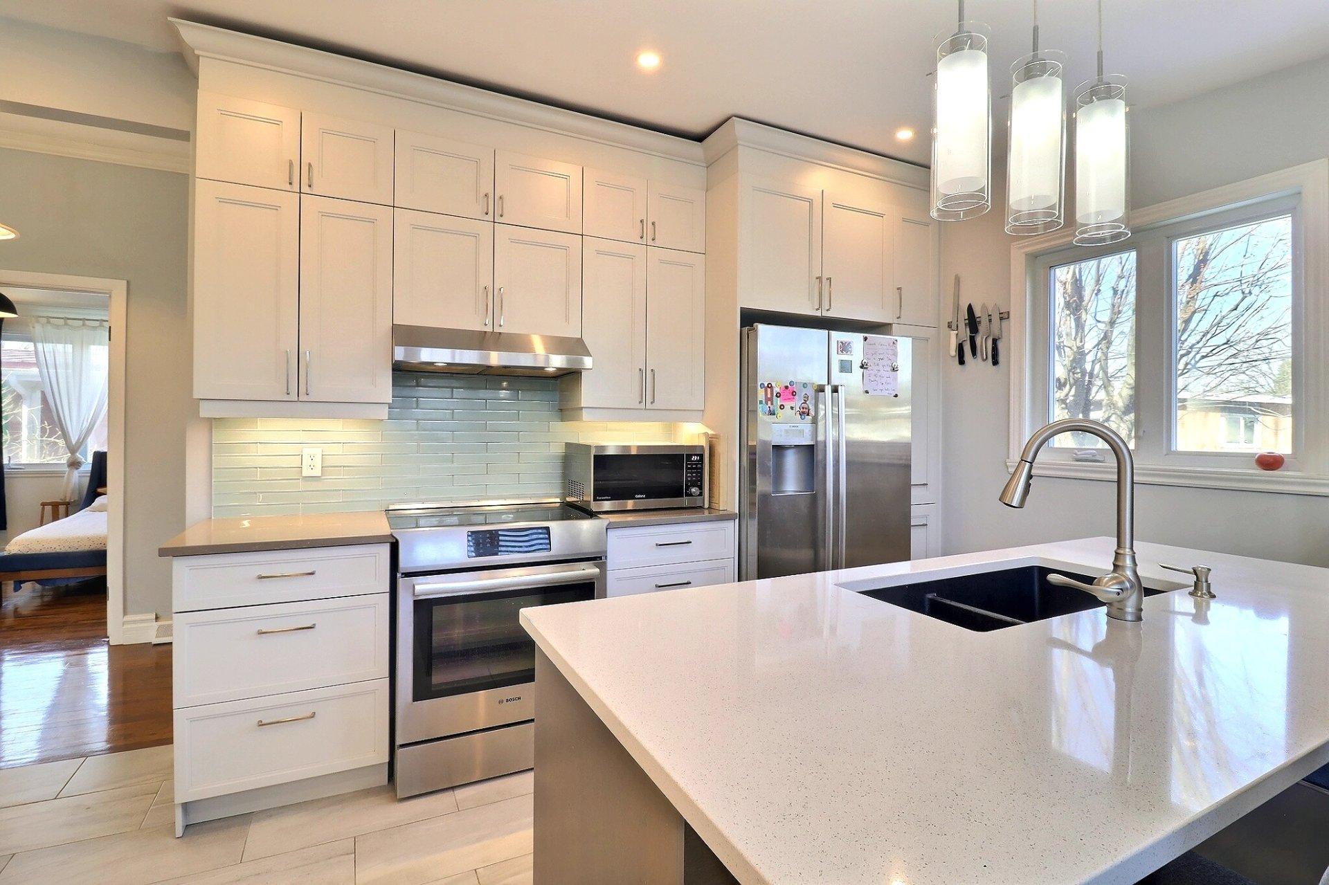 









90


Rue Chalmers

,
Longueuil (Greenfield Park),




QC
J4V3A5

