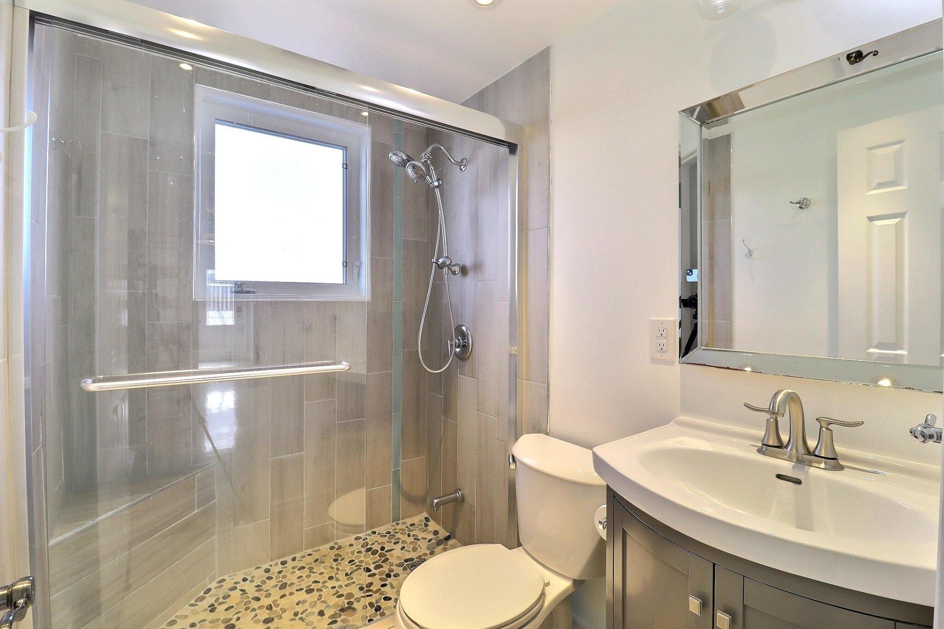 









90


Rue Chalmers

,
Longueuil (Greenfield Park),




QC
J4V3A5

