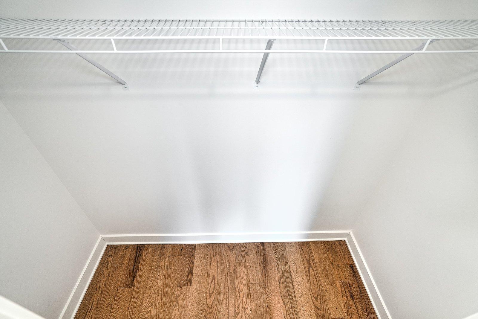 









170


Rue Rioux

, 516,
Montréal (Le Sud-Ouest),




QC
H3C0X3

