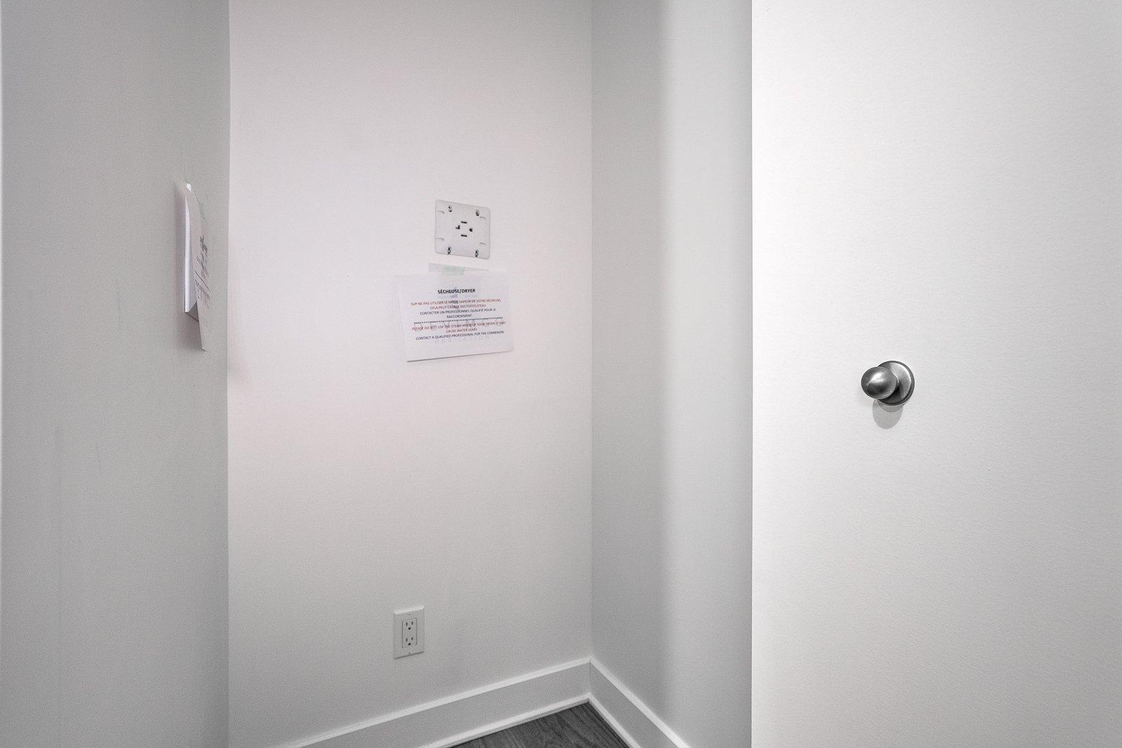 









170


Rue Rioux

, 516,
Montréal (Le Sud-Ouest),




QC
H3C0X3

