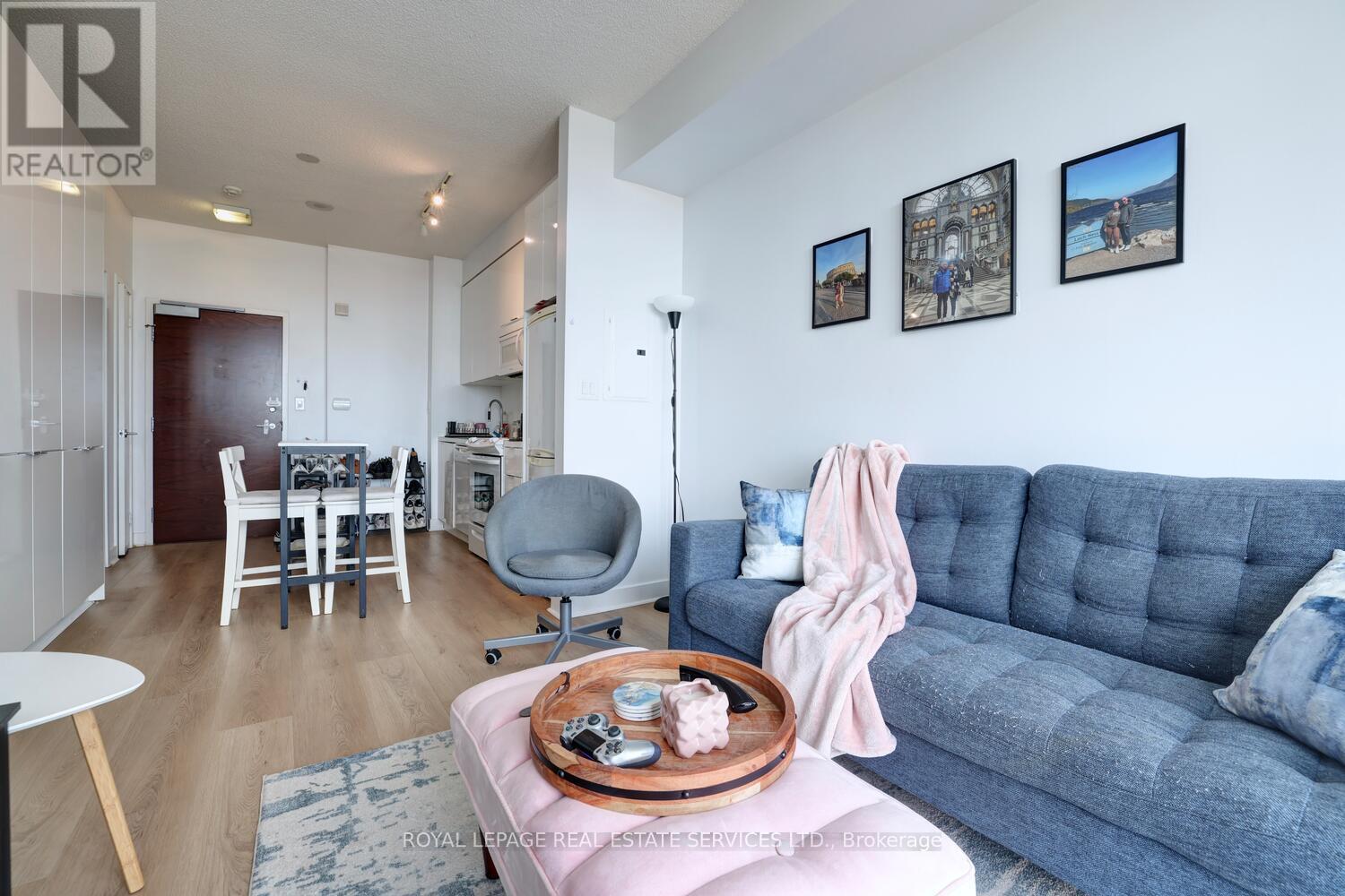 












3515 - 15 ICEBOAT TERRACE

,
Toronto,




Ontario
M5V4A5

