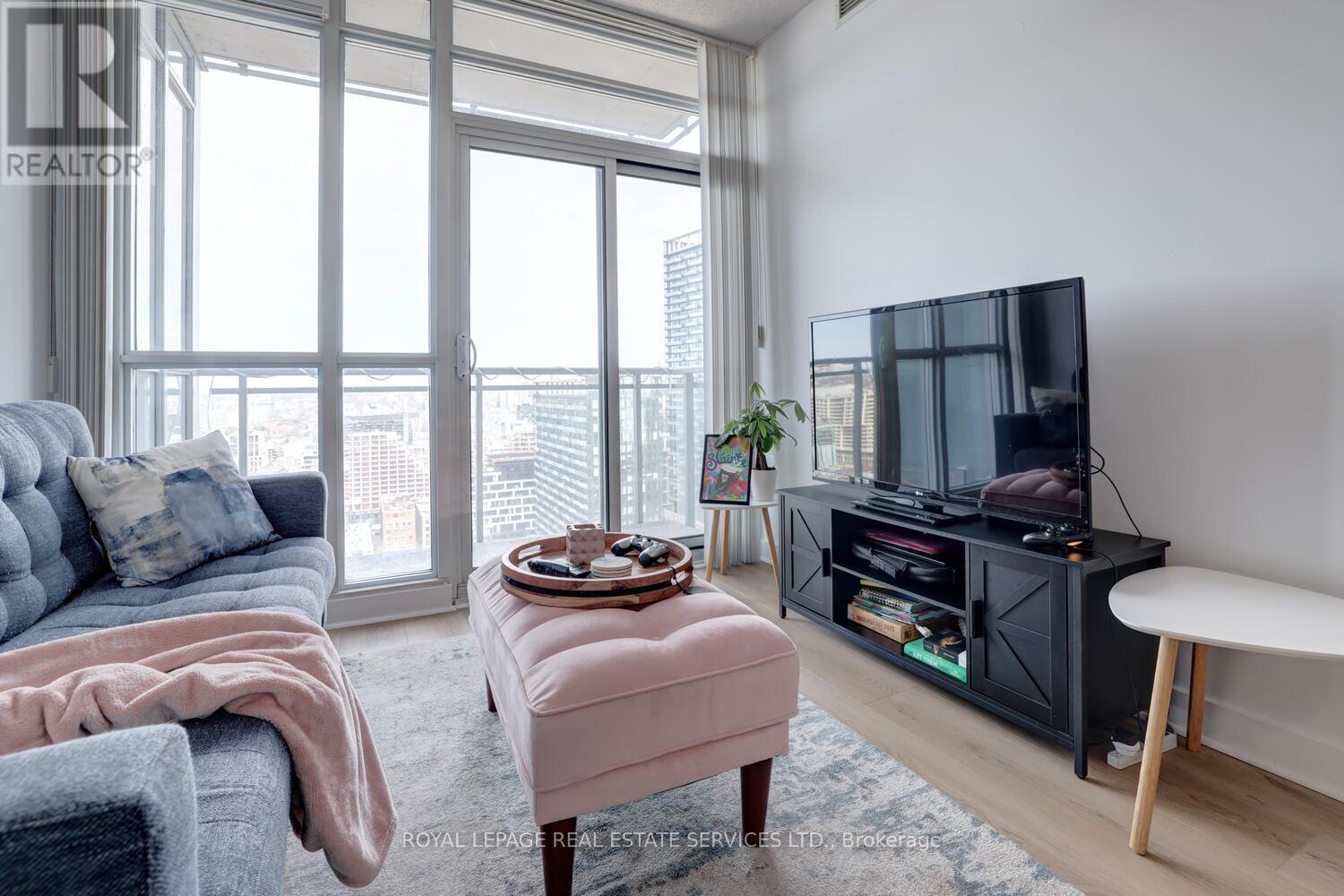 












3515 - 15 ICEBOAT TERRACE

,
Toronto,




Ontario
M5V4A5

