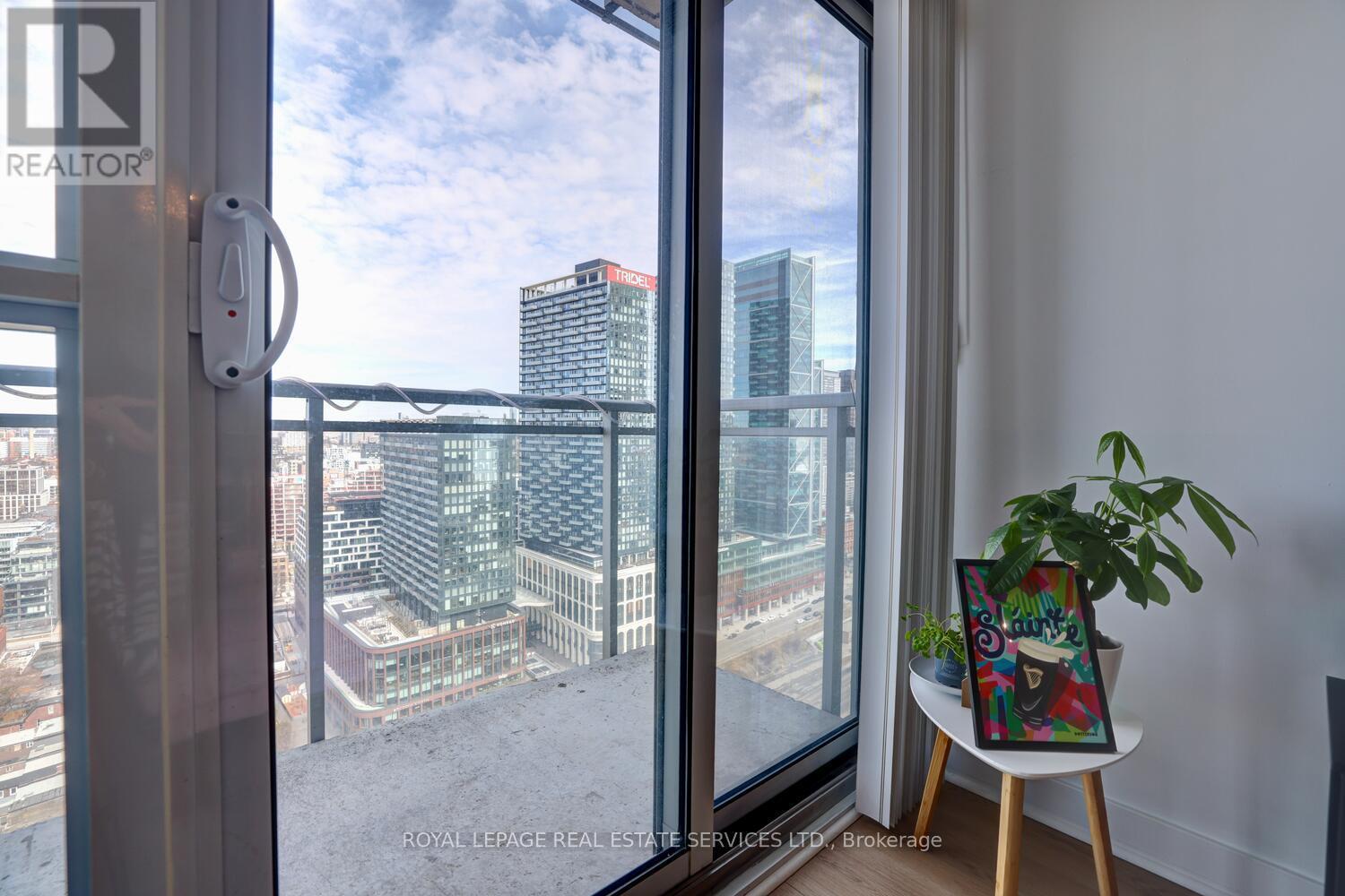 












3515 - 15 ICEBOAT TERRACE

,
Toronto,




Ontario
M5V4A5


