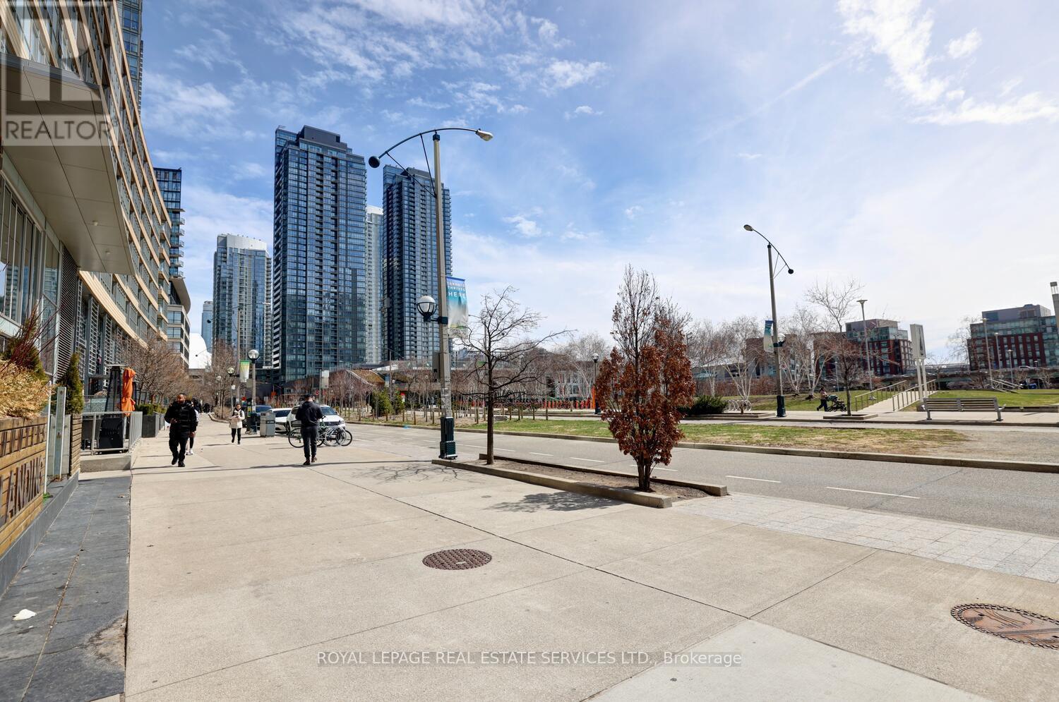 












3515 - 15 ICEBOAT TERRACE

,
Toronto,




Ontario
M5V4A5

