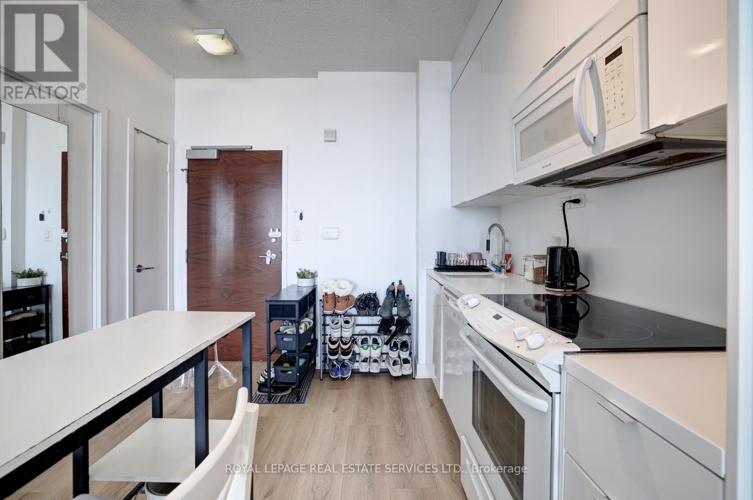












3515 - 15 ICEBOAT TERRACE

,
Toronto,




Ontario
M5V4A5

