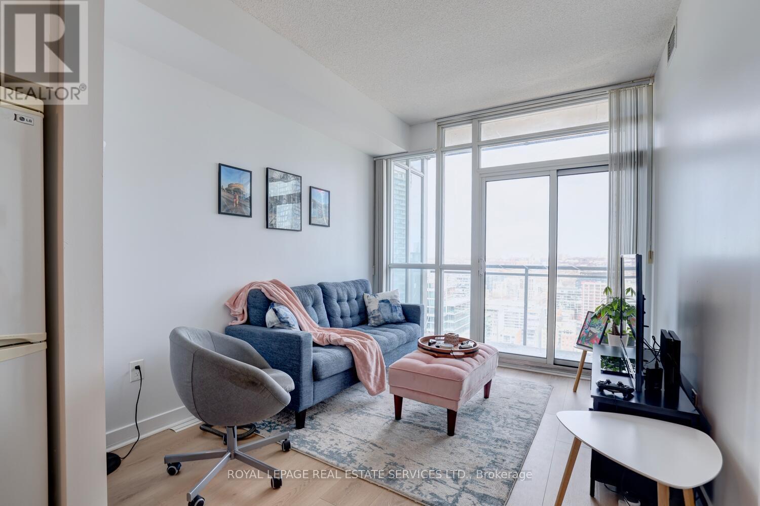 












3515 - 15 ICEBOAT TERRACE

,
Toronto,




Ontario
M5V4A5

