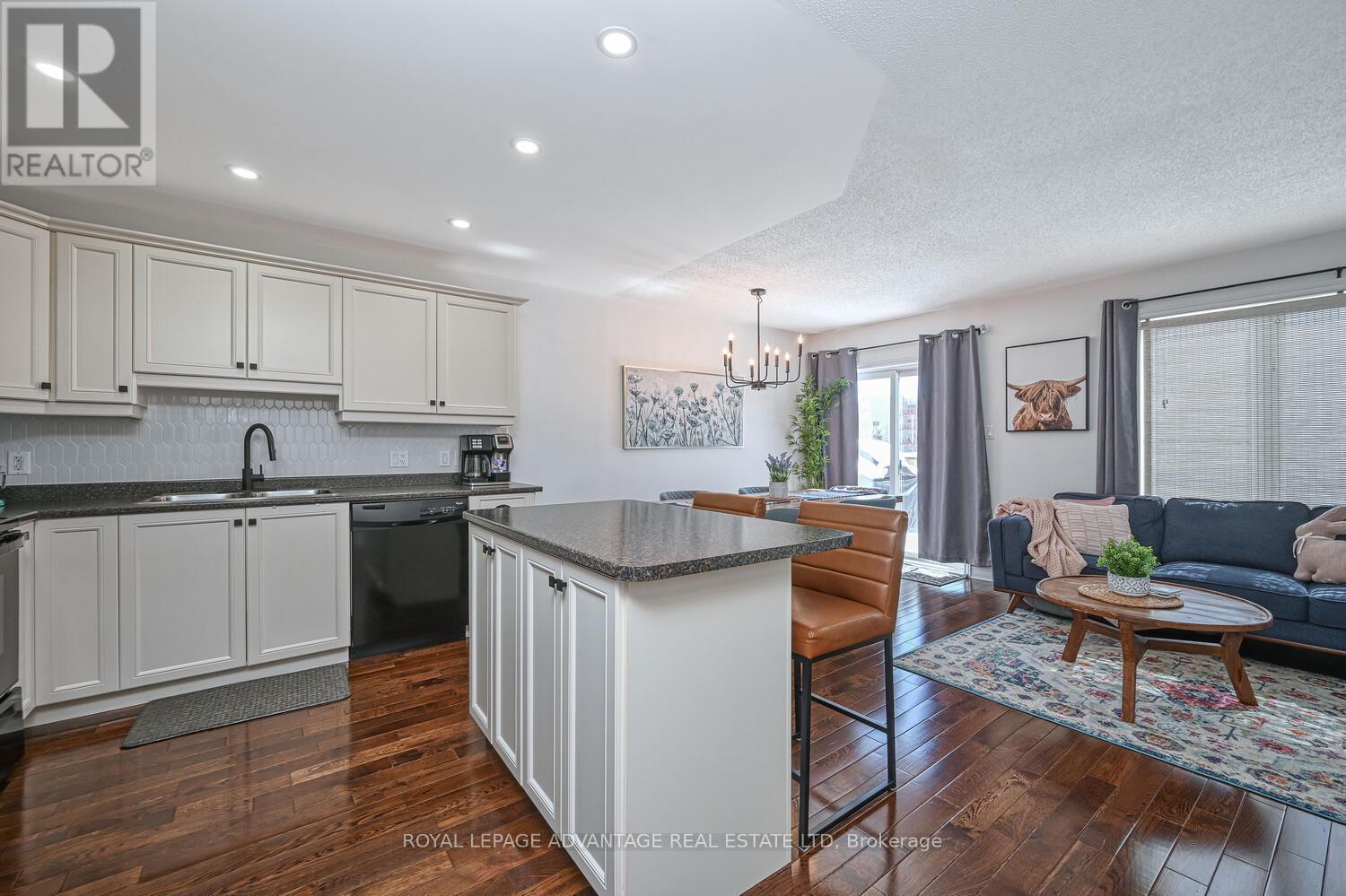 












230 MIGUEL STREET

,
Carleton Place,




Ontario
K7C1C5

