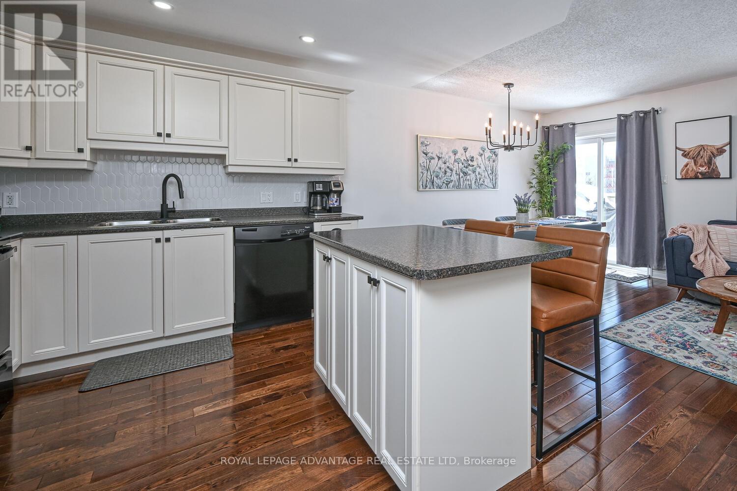 












230 MIGUEL STREET

,
Carleton Place,




Ontario
K7C1C5

