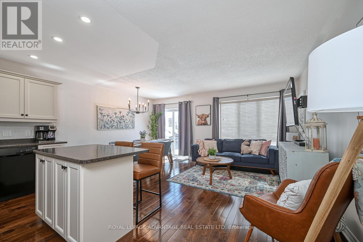 












230 MIGUEL STREET

,
Carleton Place,




Ontario
K7C1C5

