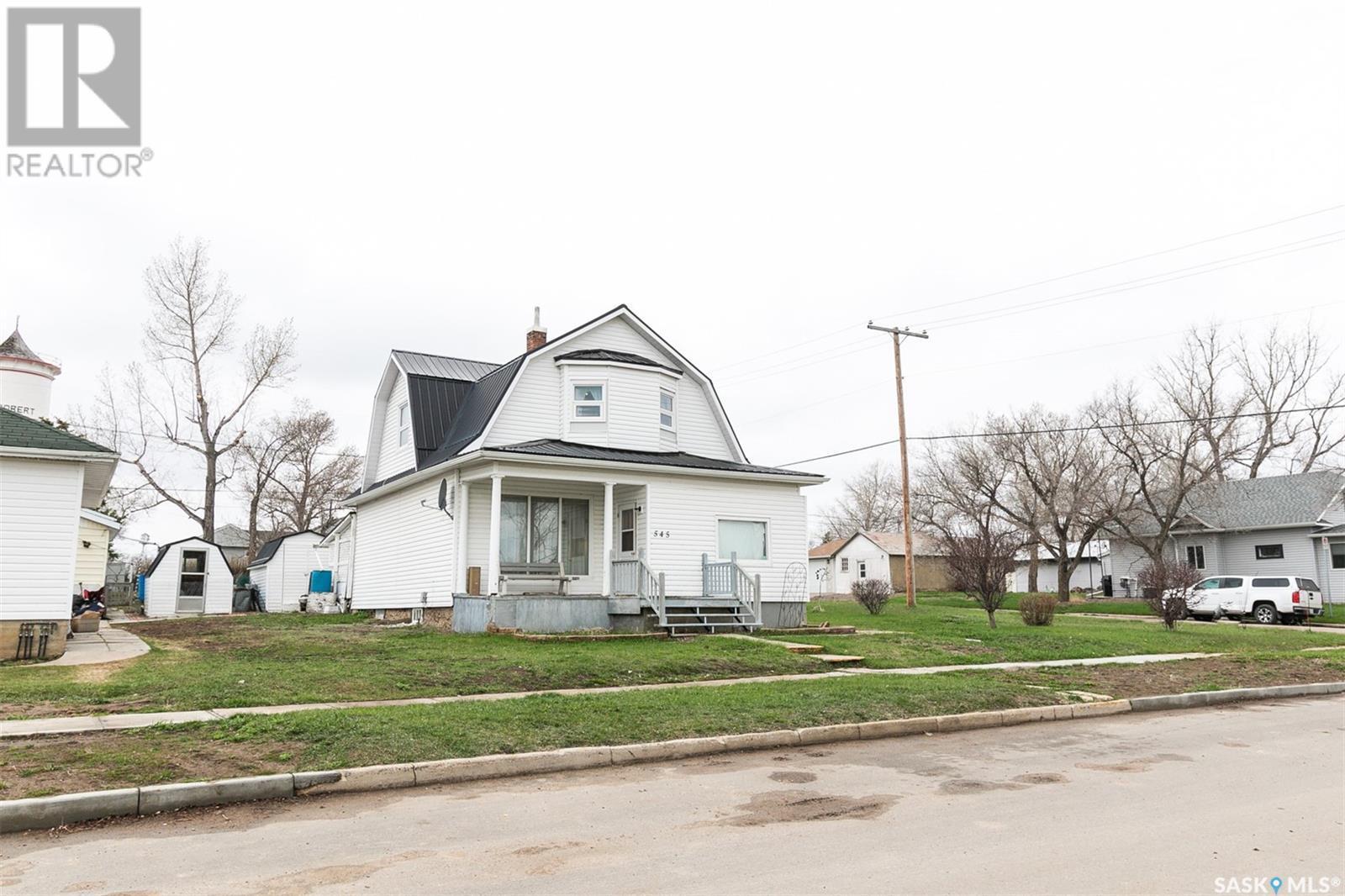 












545 Alberta AVENUE

,
Kerrobert,




Saskatchewan
S0L1R0

