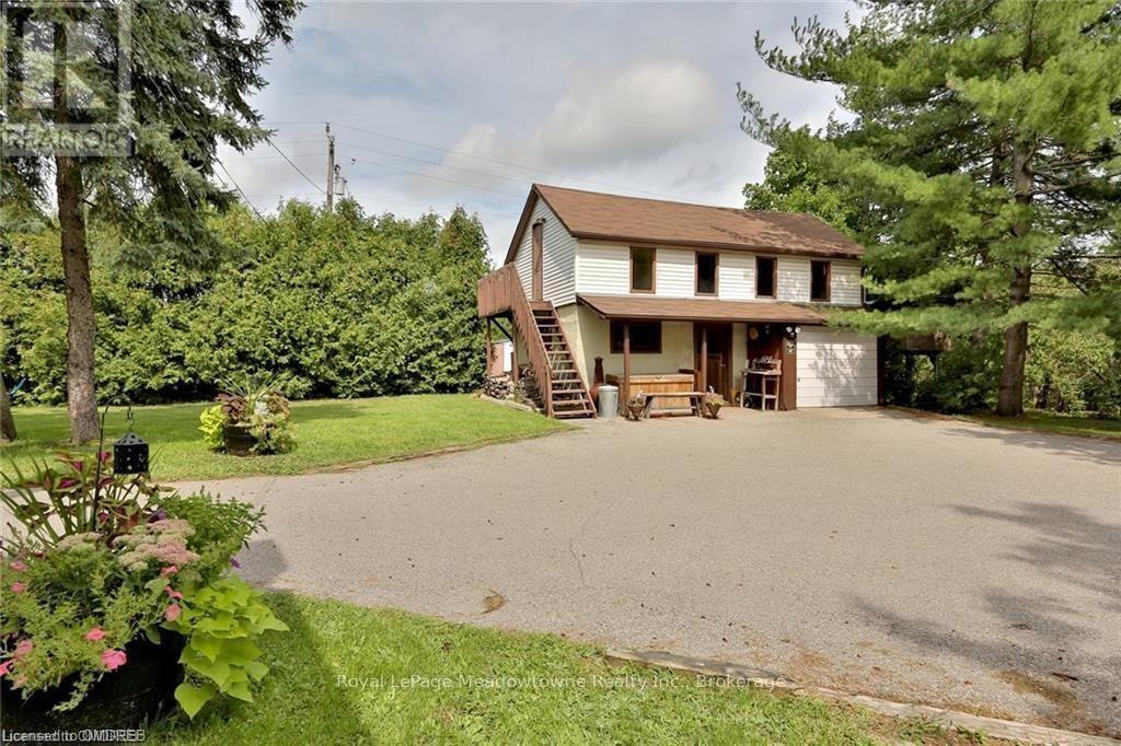 












225/269 CAMPBELL AVENUE E

,
Milton (Campbellville),







Ontario
L0P1B0

