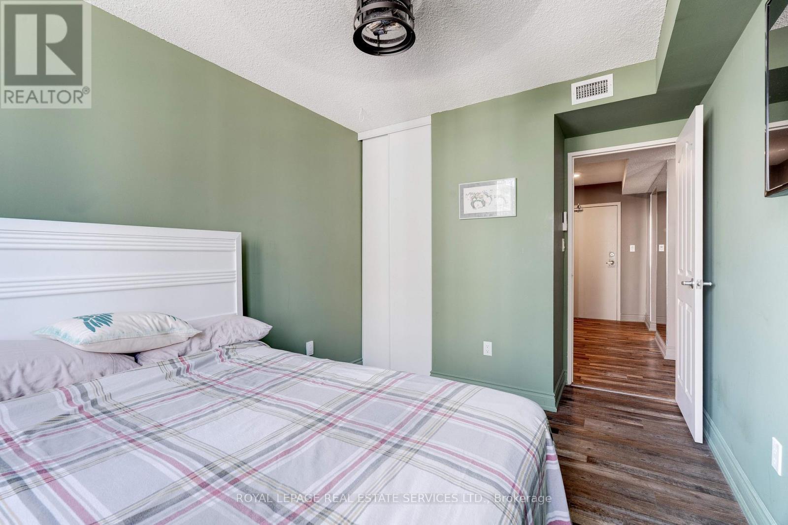 












808 - 120 DUKE STREET

,
Hamilton,




Ontario
L8P4T1

