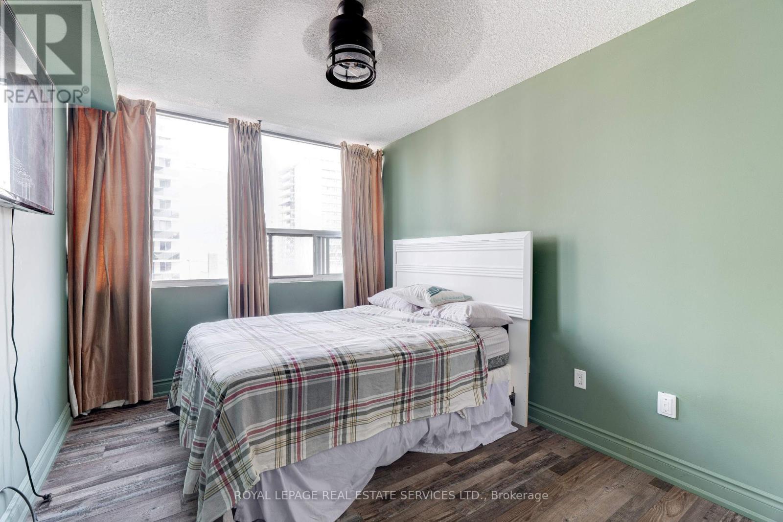 












808 - 120 DUKE STREET

,
Hamilton,




Ontario
L8P4T1

